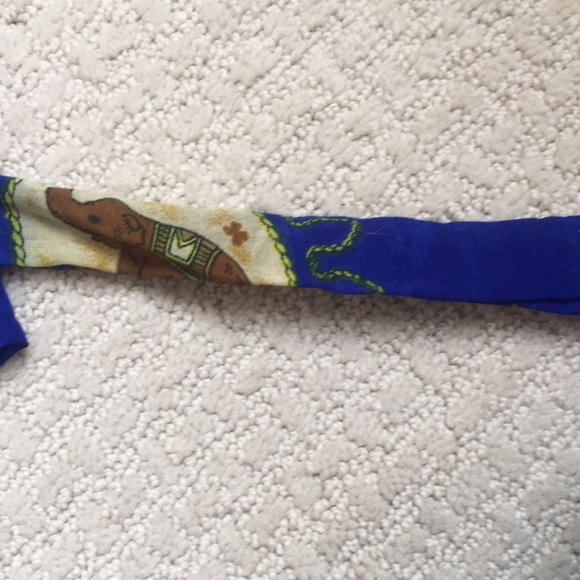 Stunning Elephant Print Sarong. - Picture 9 of 10